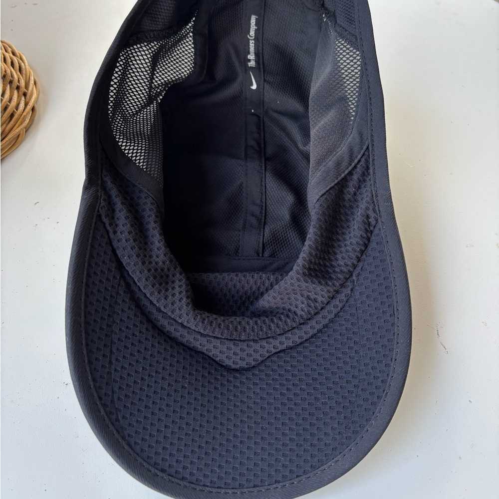 Nike Dri-FIT Black Running Cap Adjustable Mesh Hat Athletic‎ Minimalist Sporty - Picture 6 of 7